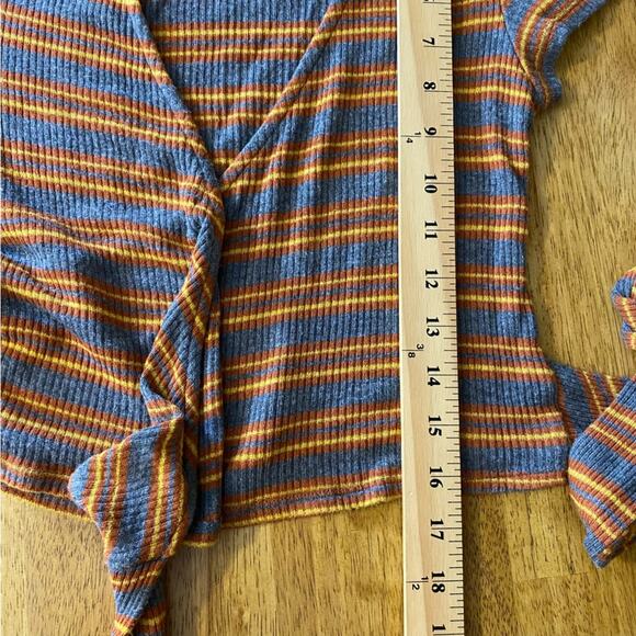 Urban Outfitters Project Social T Women’s Bailey Top Medium Wrap Cross Over Crop - Picture 11 of 11